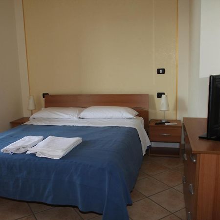 Laghetto Ai Portici Bed & Breakfast Pastrengo Ruang foto