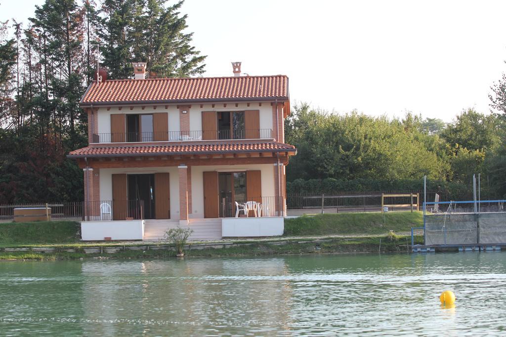Laghetto Ai Portici Bed & Breakfast Pastrengo Ruang foto
