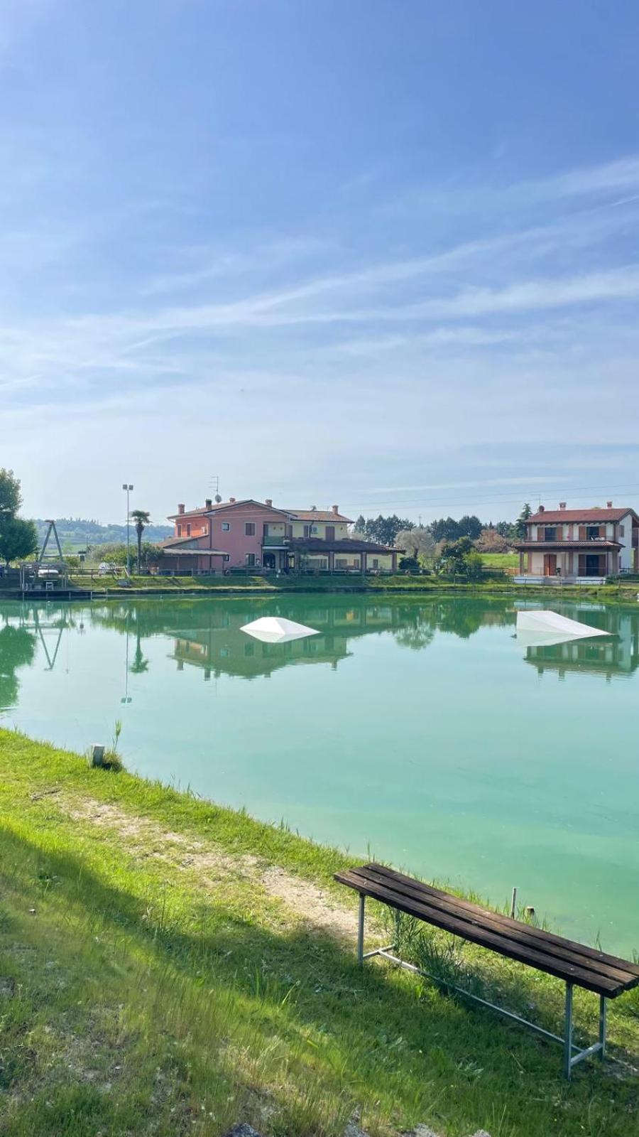 Laghetto Ai Portici Bed & Breakfast Pastrengo Bagian luar foto