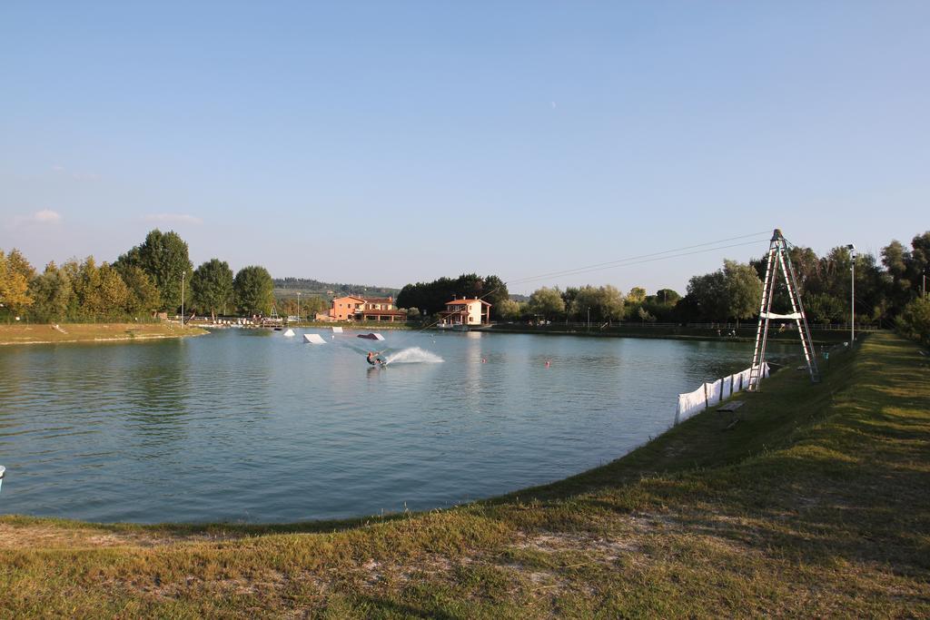 Laghetto Ai Portici Bed & Breakfast Pastrengo Ruang foto