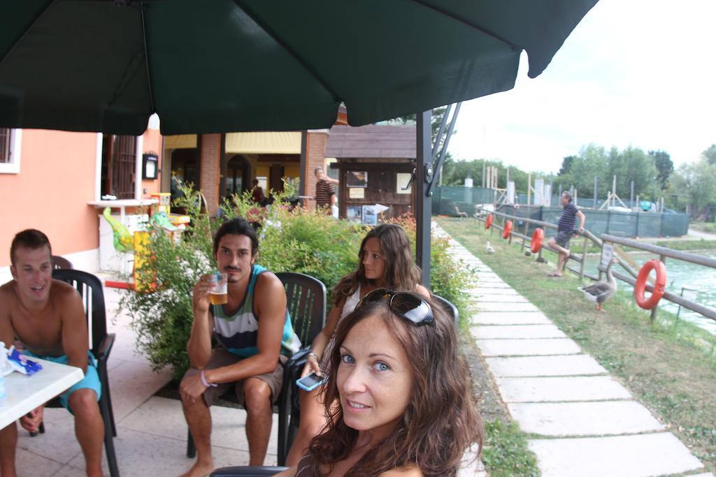 Laghetto Ai Portici Bed & Breakfast Pastrengo Bagian luar foto