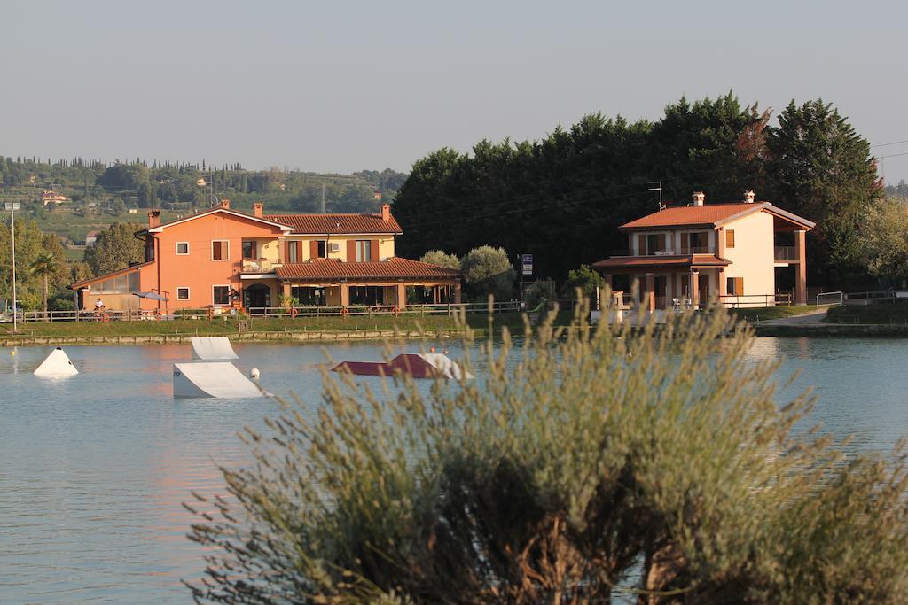 Laghetto Ai Portici Bed & Breakfast Pastrengo Bagian luar foto