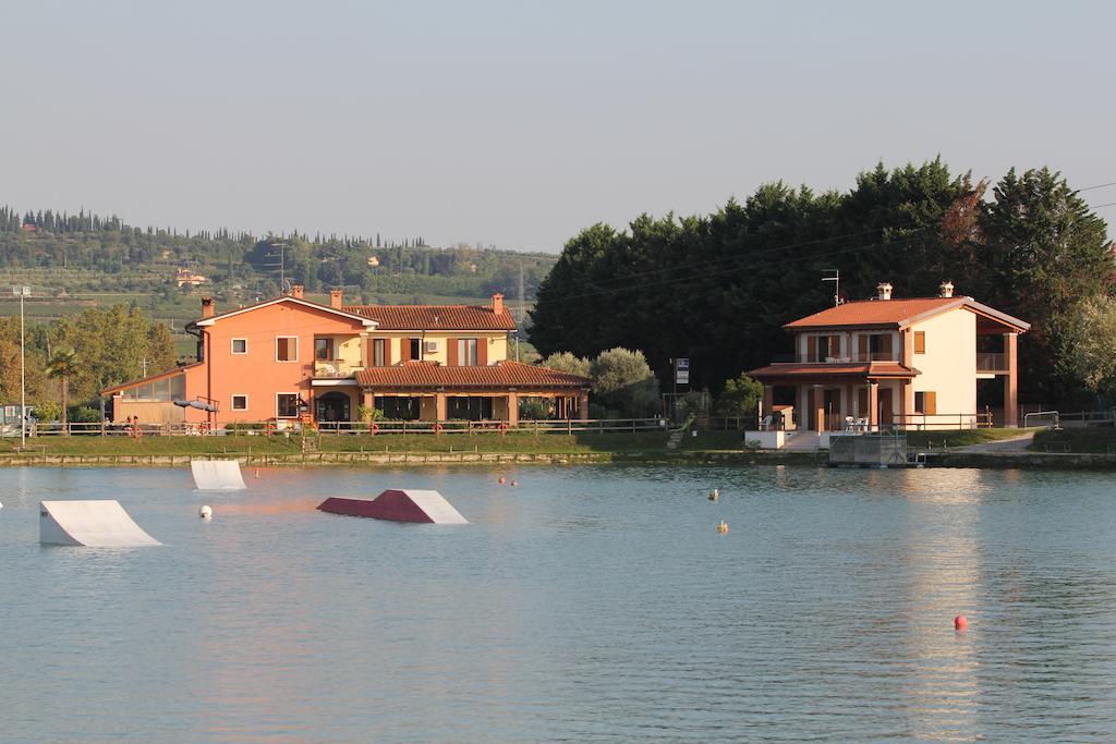 Laghetto Ai Portici Bed & Breakfast Pastrengo Bagian luar foto