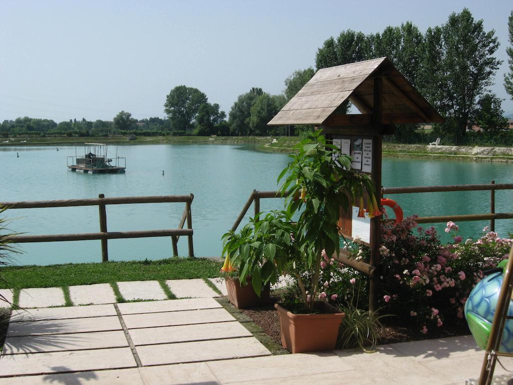 Laghetto Ai Portici Bed & Breakfast Pastrengo Bagian luar foto