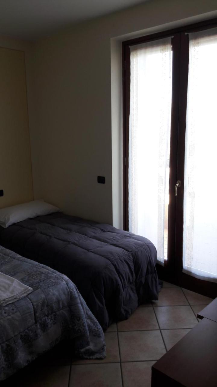 Laghetto Ai Portici Bed & Breakfast Pastrengo Bagian luar foto